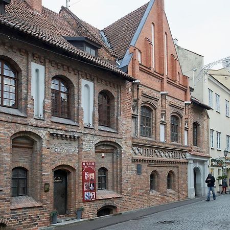 Cozy Apartment In Gothic Style House In The Heart Of The Old Town ヴィリニュス エクステリア 写真